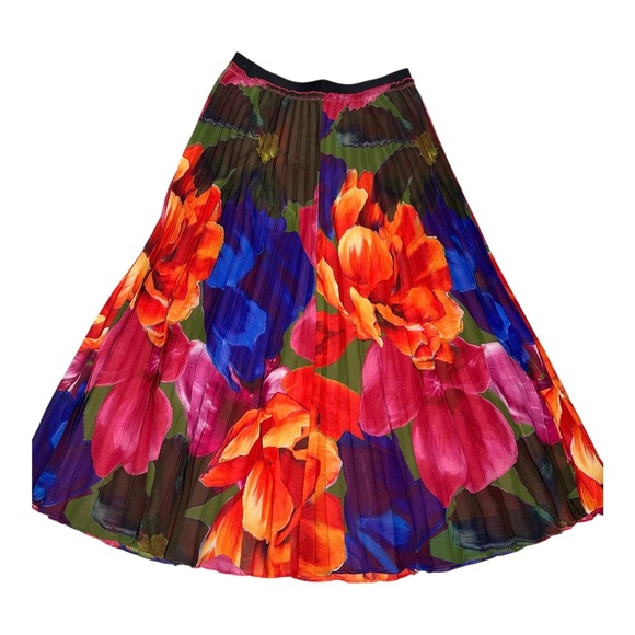 NWOT Ted Baker Evola Floral Pleated Recycled-Polyester Midi Skirt. Sz: 2 (Small) - Picture 2 of 7